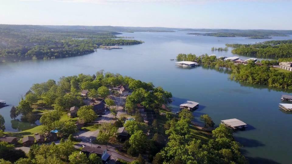 Calm Waters Resort Indian Point Extérieur photo